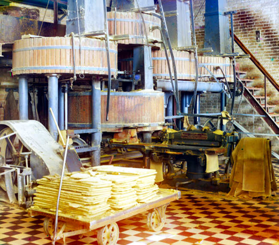 Cotton textile mill interior, probably in Tashkent (Russian Empire c. 1905 - 1915) Cotton textile mill interior, probably in Tashkent (Russian Empire c. 1905 - 1915)