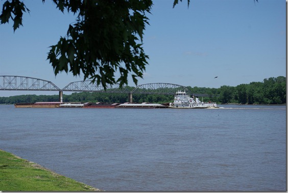 bridge over Mississippi at Louisiana, Missouri