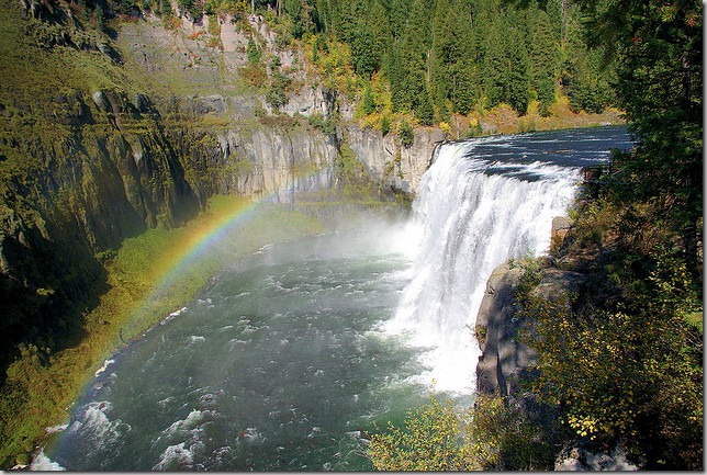 Upper Mesa Falls, Henrys Fork of the Snake River, Idaho Upper Mesa Falls, Henrys Fork of the Snake River, Idaho