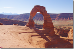 delicate arch trail, arches national park, utah